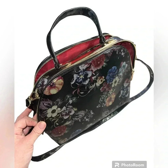 Handbags - Purse bag floral like new